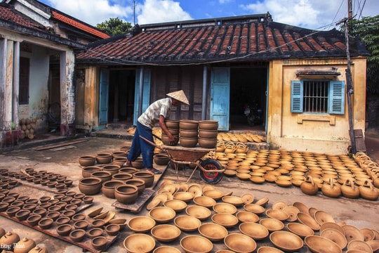 Thanh Ha Pottery Village: A model of community-based tourism development in Da Nang