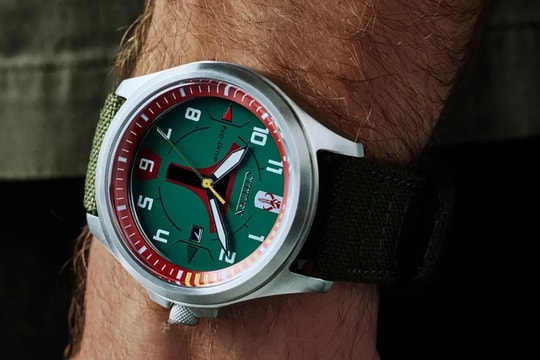 Citizen ra mắt đồng hồ Star Wars Boba Fett AW1418-06W sử dụng công nghệ Eco-Drive