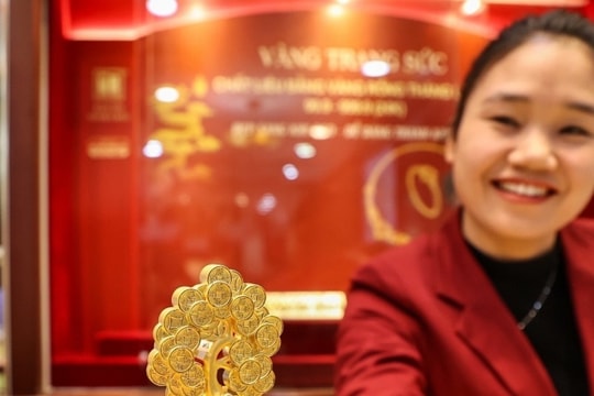 Cập nhật 08:30 sáng 02/01/2026: Giá vàng đa số đi ngang, riêng Phú Quý SJC tăng chiều mua