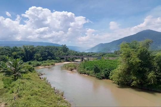 Đường lên nguồn Lỗ Đông
