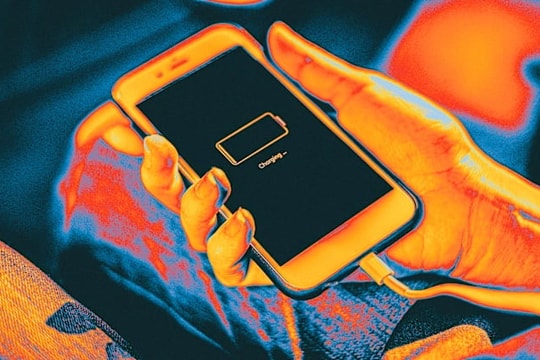 Sự thật đằng sau chiếc iPhone hiển thị dung lượng pin 0% khiến người dùng lo ngại