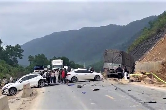 Tai nạn giao thông liên hoàn trên cao tốc La Sơn - Hòa Liên