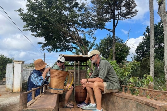 Đắk Lắk: Trải nghiệm Lamborghini Ê Đê đưa khách quốc tế vào nhịp sống đại ngàn