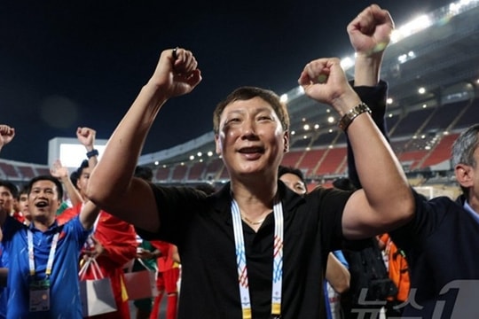 HLV Kim Sang-sik: Người Mohican cuối cùng và sự thành công khác biệt tại Việt Nam