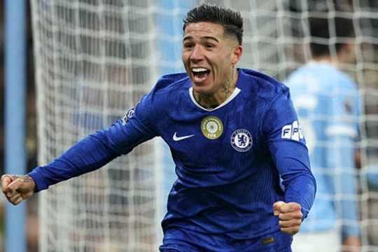 Chelsea cầm hòa kịch tính Man City: Enzo Fernandez rực sáng, Reece James bản lĩnh