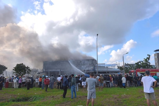 Kịp thời khống chế đám cháy tại phường Hòa Xuân