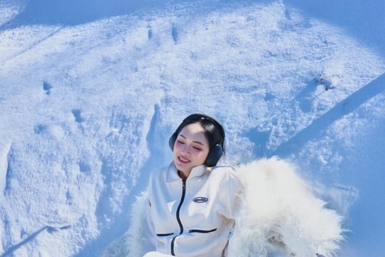 Cappadocia: Ngắm "xứ sở thần tiên" Thổ Nhĩ Kỳ phủ tuyết trắng từ khinh khí cầu