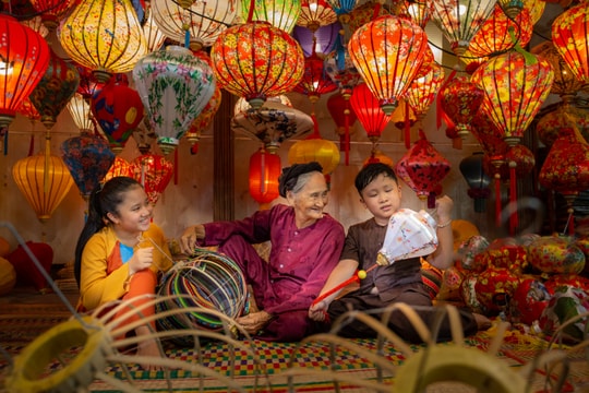 Tết trùng phùng