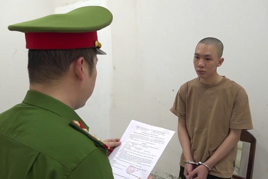 Bắt đối tượng “Lừa đảo chiếm đoạt tài sản”