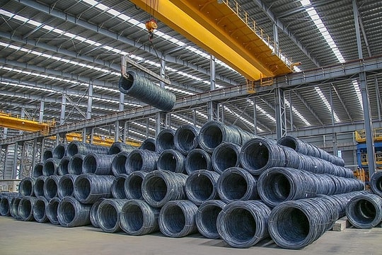 Giá thép hôm nay 7/1: Giá thế giới giảm nhẹ, thị trường trong nước duy trì đà ổn định