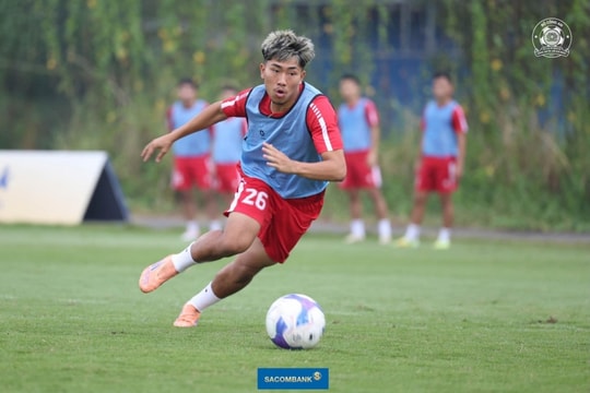 Tân binh Việt kiều Khoa Ngo gây ấn tượng mạnh trong buổi tập đầu cùng CLB CA TP HCM