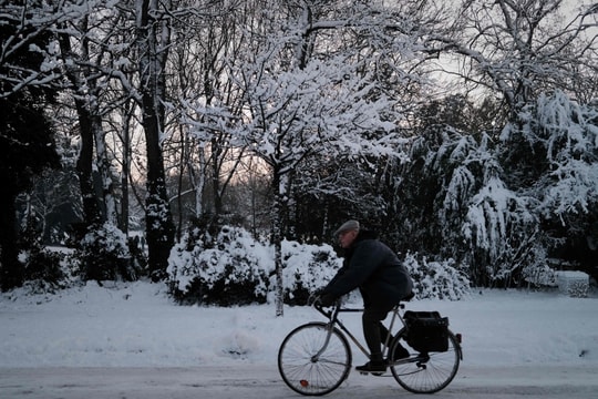 Châu Âu chìm trong giá rét