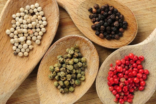 Giá tiêu hôm nay 8/1: Thị trường nội địa tăng mạnh 1.500 đồng/kg, đạt mốc 152.500 đồng