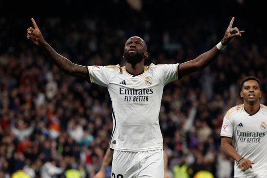 Real Madrid chốt giá bán Antonio Rudiger 10 triệu euro khi Xabi Alonso hết kiên nhẫn