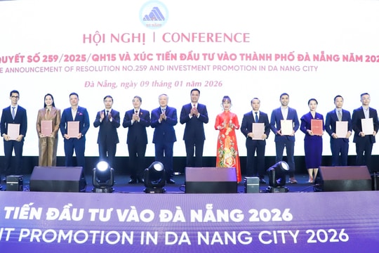 Đà Nẵng trao quyết định và thỏa thuận đầu tư cho 36 dự án trọng điểm