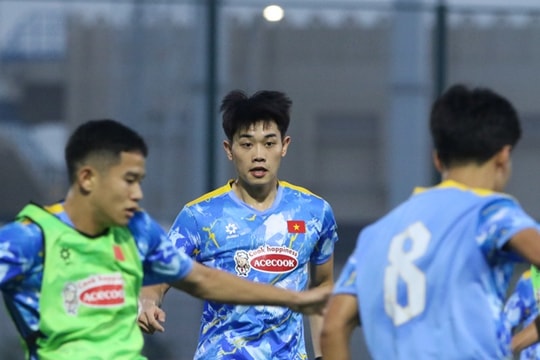 U23 Việt Nam đổi sân tập cho Barcelona và đón tin vui từ tiền đạo Thanh Nhàn