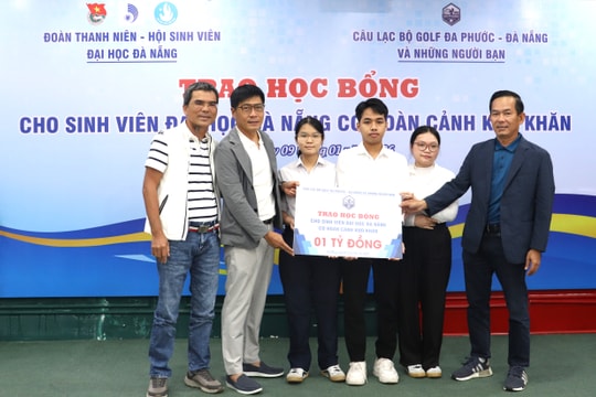 CLB Golf Đa Phước - Đà Nẵng trao 1 tỷ đồng cho sinh viên khó khăn