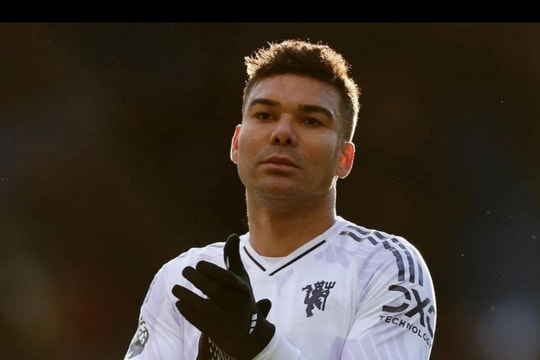 Chuyển nhượng 9/1: Manchester United cải tổ tuyến giữa, Mario Balotelli sang Dubai thi đấu