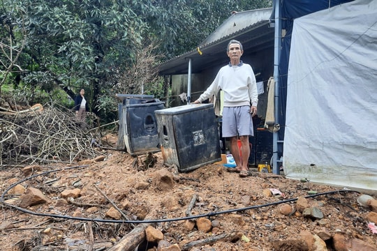 Sớm di dời 16 hộ dân ở Quế Phước ra khỏi vùng nguy cơ sạt lở