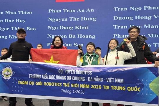 Học sinh Đà Nẵng giành cúp Top 10 thế giới và 2 Huy chương Vàng tại World Robot Contest Final 2025