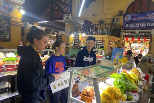 Phong phú ẩm thực xứ Quảng tại chợ Hội An