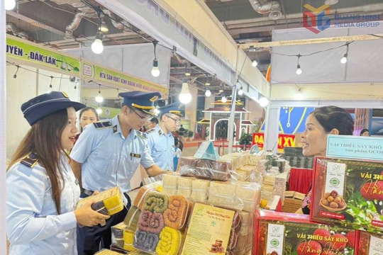 Tết 2026: Thành lập 7 đoàn công tác kiểm soát thị trường và chống buôn lậu toàn quốc