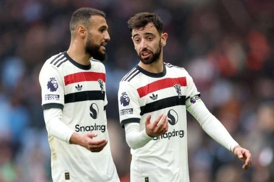 Juventus tái khởi động thương vụ Noussair Mazraoui từ Manchester United