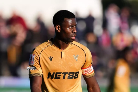 Arsenal cân nhắc chiêu mộ Marc Guehi miễn phí thay vì mua đứt Piero Hincapie