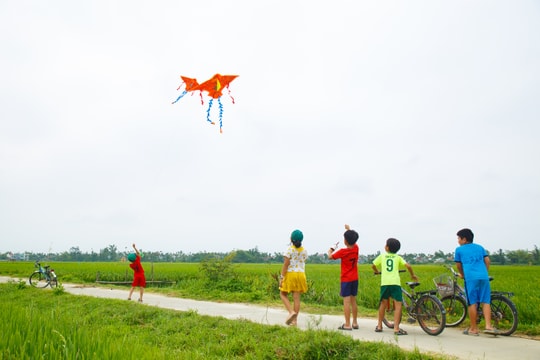  Tiếng Việt trên môi con