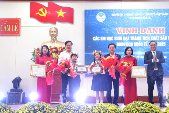 Phường Cẩm Lệ vinh danh học sinh đoạt Huy chương vàng giải Robotics thế giới