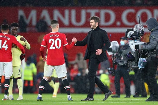 Michael Carrick trở lại ghế nóng Man Utd: Ký ức bất bại và bản lĩnh của người kế thừa