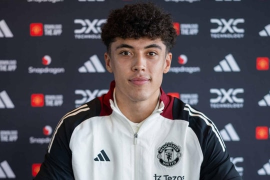 MU chính thức triệu hồi Ethan Wheatley: Dấu ấn 33 bàn thắng và bước ngoặt mới