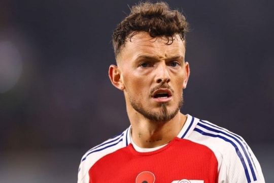 Arsenal quyết giữ Ben White giá 60 triệu Euro bất chấp sự quan tâm từ Everton