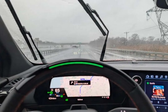 Trải nghiệm GM Super Cruise trên Chevy Blazer EV SS: Hệ thống hỗ trợ lái liệu có thực sự đáng tin?