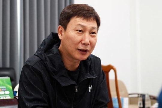 HLV Kim Sang Sik đặt mục tiêu đưa bóng đá Việt Nam vươn tầm châu lục và World Cup