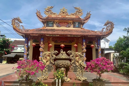 Về thăm Chợ Được