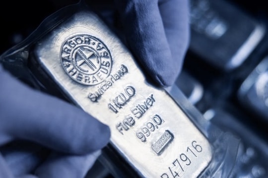 Cập nhật 08:30 sáng 17/01/2026: Giá vàng đi ngang đồng loạt, vàng SJC giữ mốc 162.800 nghìn đồng