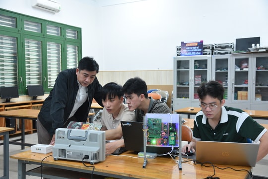 Từ khát vọng khai dân trí đến động lực vươn mình trong kỷ nguyên số