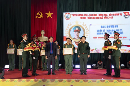 Đà Nẵng tuyên dương 49 hạ sĩ quan - binh sĩ tiêu biểu