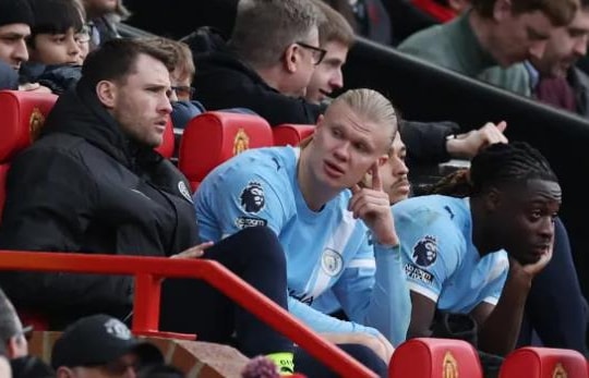 Haaland hết pin và sự sụp đổ của hệ thống xoay quanh một cá nhân tại Man City