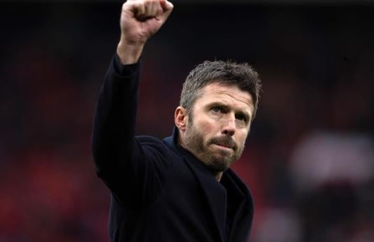 Carrick giúp MU thắng Man City 2-0: Hồi sinh đôi cánh và lời giải cho bài toán Amorim