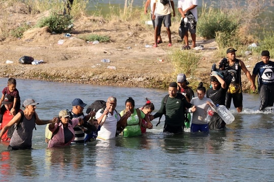 Mỹ lần đầu ghi nhận “di cư ngược” sau nửa thế kỷ