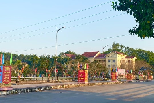 Hướng về đại hội