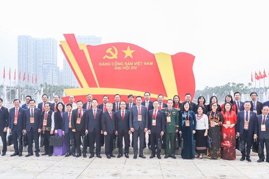 Đoàn đại biểu Đảng bộ thành phố Đà Nẵng tham dự phiên khai mạc Đại hội XIV của Đảng