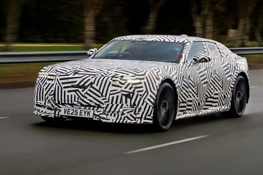 Jaguar Type 00: Canh bạc xe điện siêu sang cạnh tranh trực tiếp với Bentley