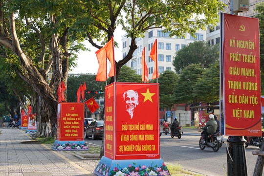 Khai mạc Đại hội lần thứ XIV của Đảng: Nhân dân Đà Nẵng gửi niềm tin vào sự phát triển thịnh vượng của đất nước