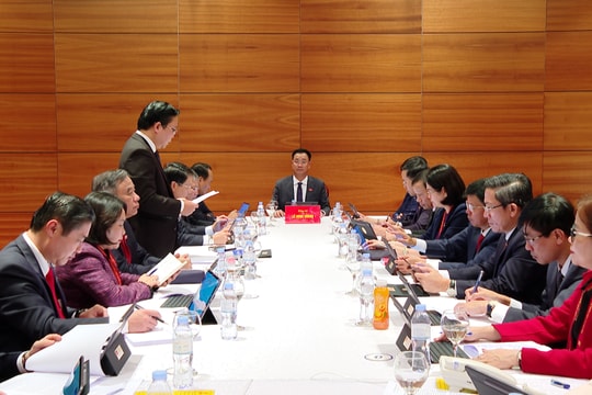 Đoàn đại biểu Đảng bộ thành phố Đà Nẵng thảo luận các văn kiện trình Đại hội XIV của Đảng