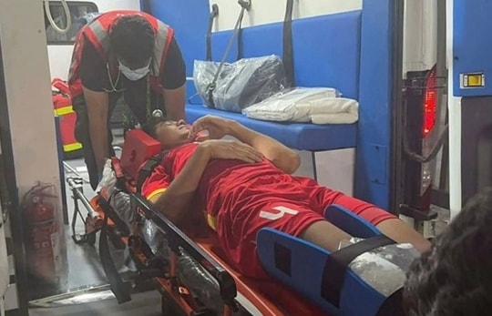 Nguyễn Hiểu Minh nói lời gan ruột sau chấn thương đứt dây chằng tại U23 châu Á
