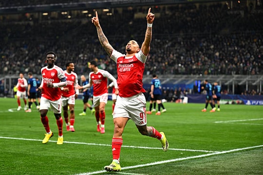 Arsenal áp đảo châu Âu và mục tiêu giành cú đúp danh hiệu lịch sử