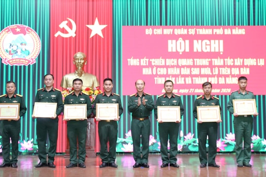 Khen thưởng các tập thể, cá nhân có thành tích xuất sắc trong “Chiến dịch Quang Trung”